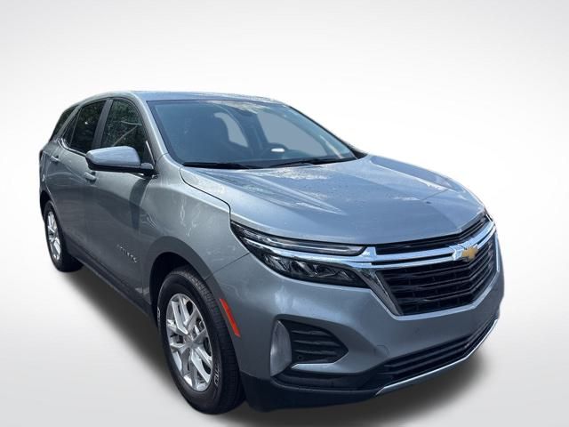 2024 Chevrolet Equinox LT photo 3
