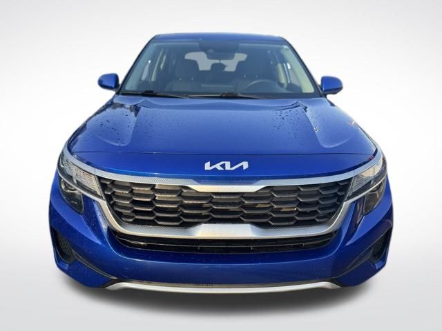 2022 Kia Seltos LX photo 2