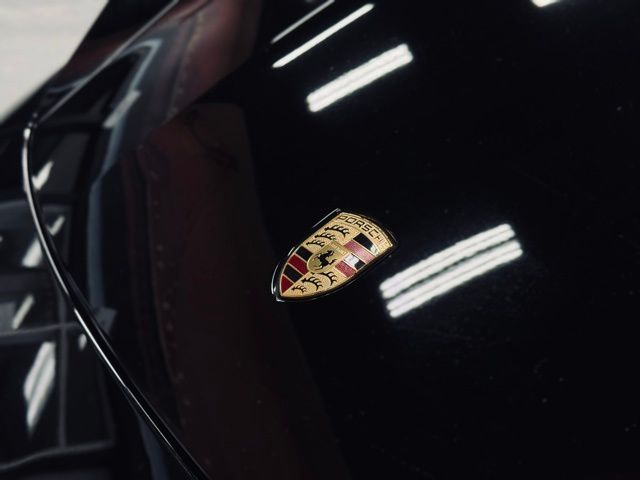 2020 PORSCHE TAYCAN - Image 4