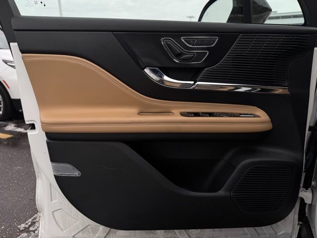 2022 LINCOLN CORSAIR - Image 13