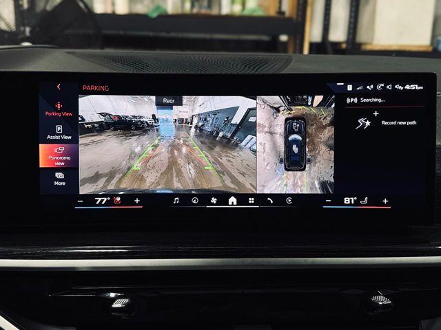 2025 BMW X7 - Image 35