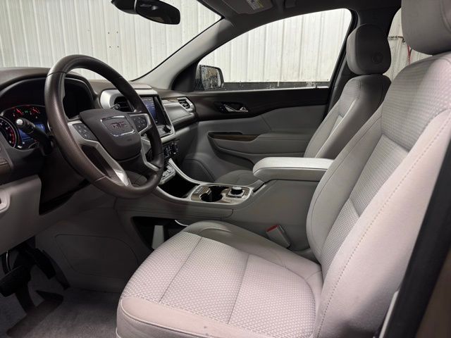 2023 GMC ACADIA - Image 16