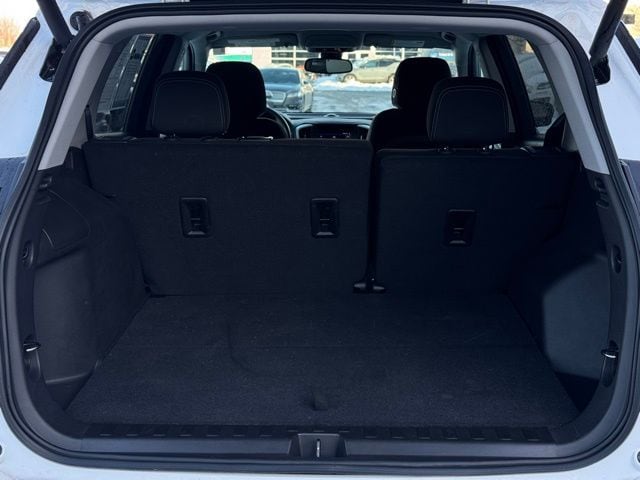 2023 GMC TERRAIN - Image 9