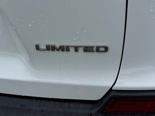 2022 JEEP CHEROKEE - Image 11