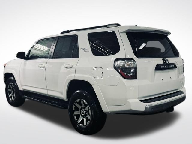 2024 TOYOTA 4RUNNER - Image 9