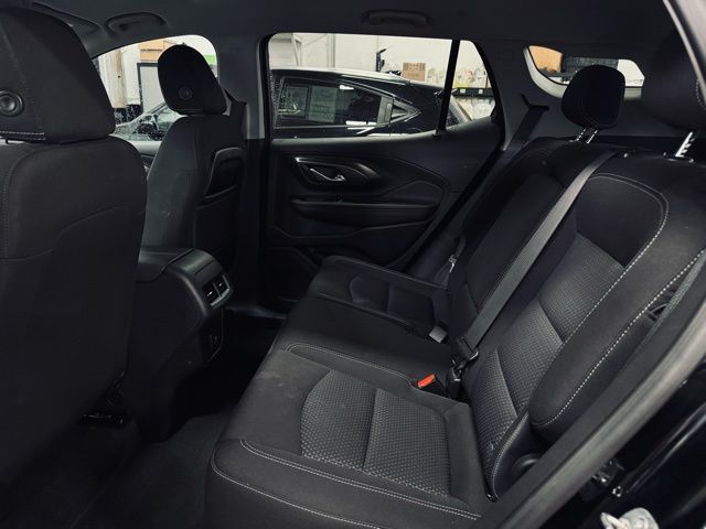 2022 GMC TERRAIN - Image 17