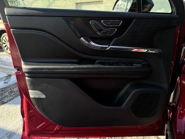 2021 LINCOLN CORSAIR - Image 13