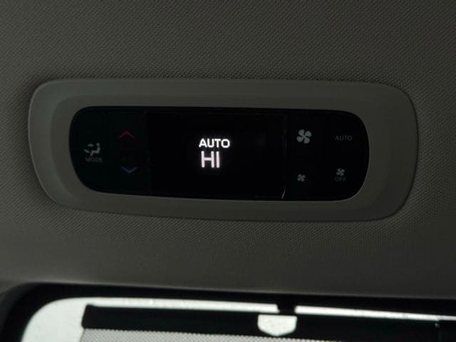 2024 CHRYSLER PACIFICA - Image 22