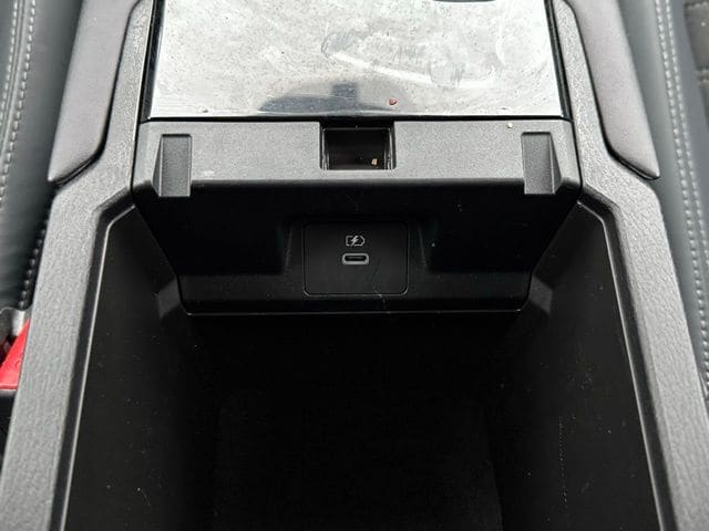 2025 MITSUBISHI OUTLANDER - Image 33