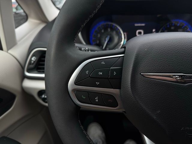2024 CHRYSLER PACIFICA - Image 28