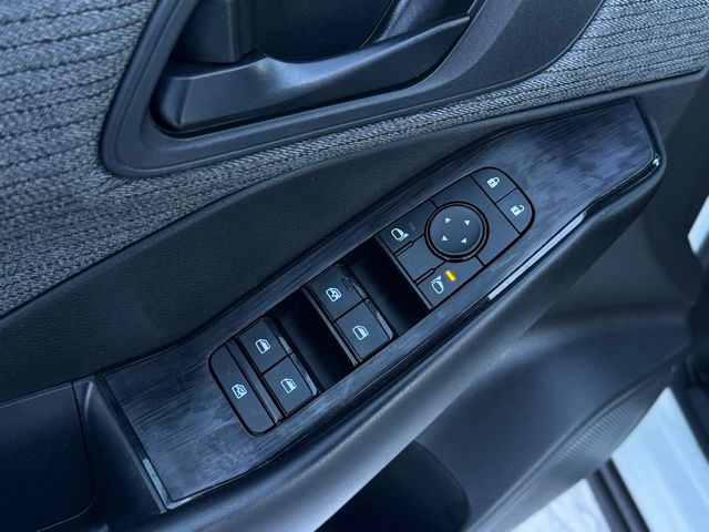 2023 NISSAN ROGUE - Image 10