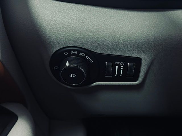 2022 JEEP COMPASS - Image 28