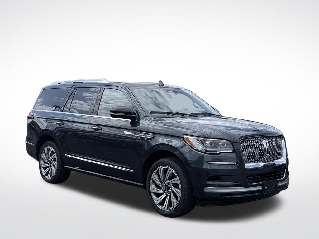 Certified 2022 Lincoln Navigator Standard SUV