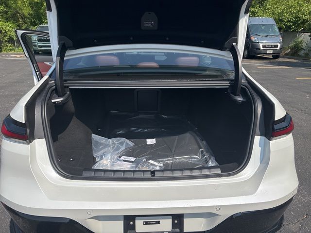 2025 BMW 740I - Image 7