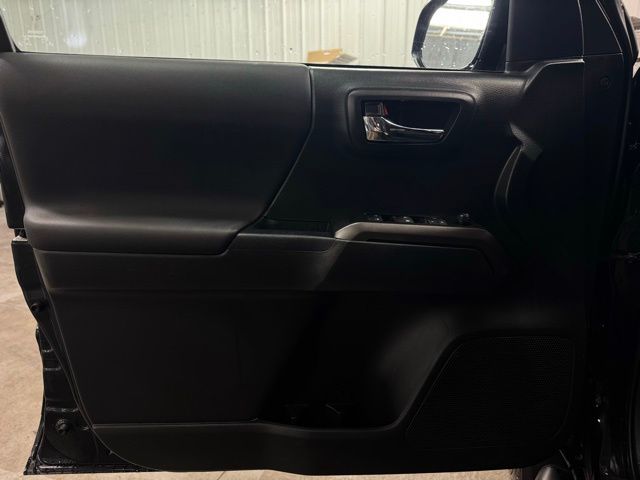 2022 TOYOTA TACOMA - Image 10