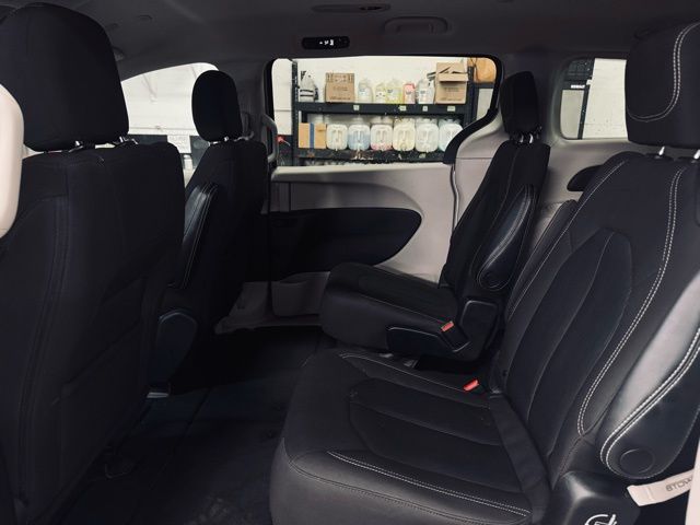 2023 CHRYSLER VOYAGER - Image 19