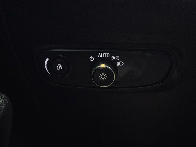 2019 CHEVROLET EQUINOX - Image 29