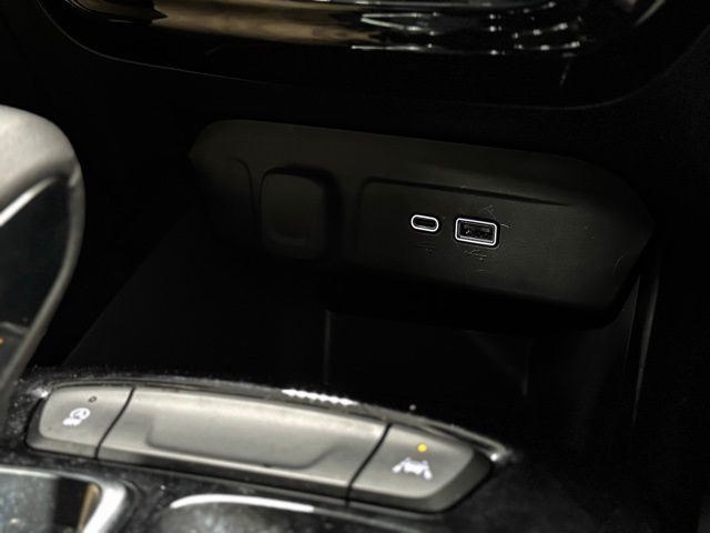 2025 CHEVROLET TRAX - Image 30