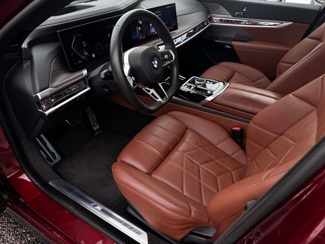 2023 BMW 760I - Image 18