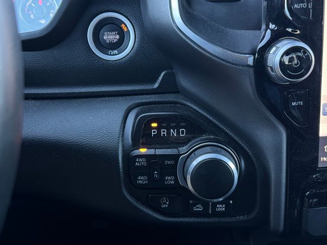 2024 RAM 1500 - Image 30