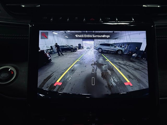 2023 JEEP GRAND CHEROKEE - Image 35