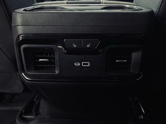 2023 CHEVROLET SILVERADO - Image 26