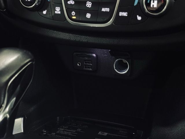 2022 CHEVROLET TRAVERSE - Image 38