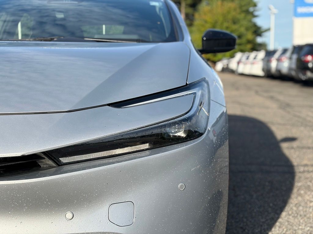 Used 2025 Toyota Prius LE Hatchback