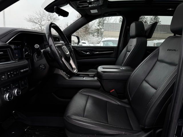 2021 GMC YUKON - Image 16