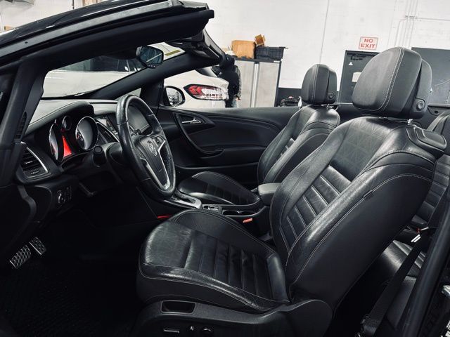 2017 BUICK CASCADA - Image 24