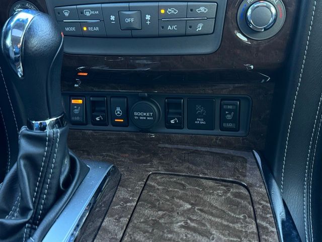 2016 INFINITI QX80 - Image 36