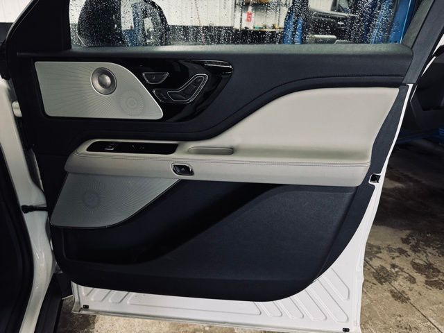 2025 LINCOLN AVIATOR - Image 15