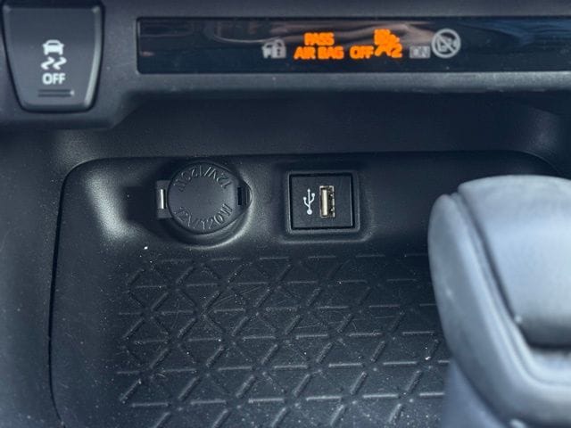 2024 TOYOTA RAV4 - Image 29
