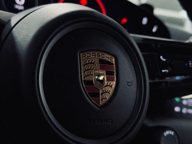 2020 PORSCHE TAYCAN - Image 27