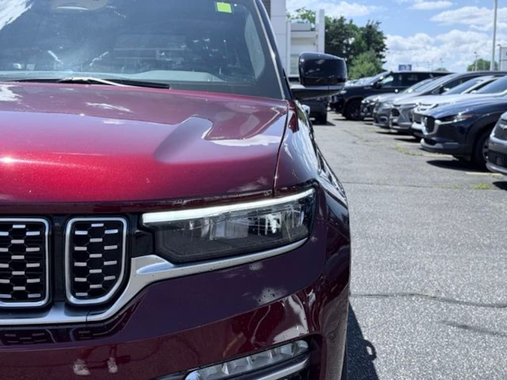 Used 2025 Jeep Grand Cherokee Summit SUV