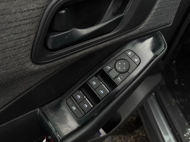 2023 NISSAN ROGUE - Image 11