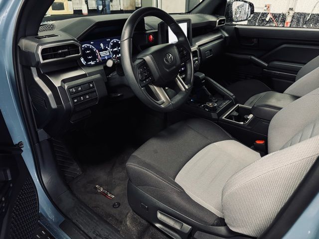 2025 TOYOTA 4RUNNER - Image 18