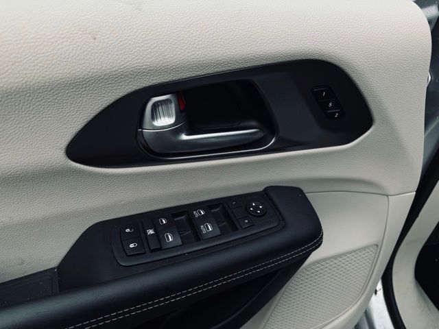 2024 CHRYSLER PACIFICA - Image 19