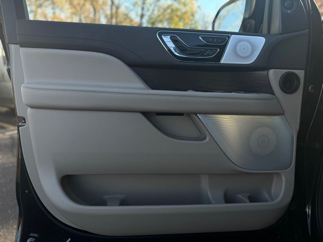 2024 LINCOLN NAVIGATOR - Image 11