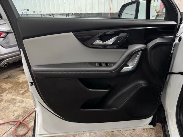 2023 CHEVROLET BLAZER - Image 11