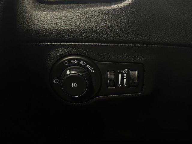 2021 JEEP COMPASS - Image 29