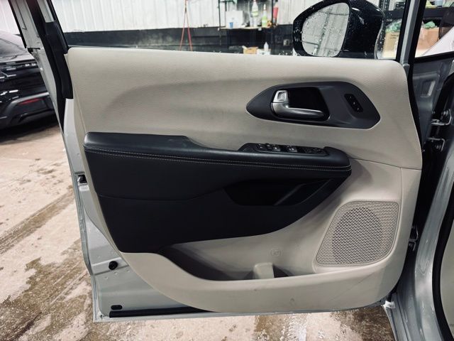 2024 CHRYSLER PACIFICA - Image 13