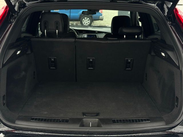 2023 CADILLAC XT4 - Image 9