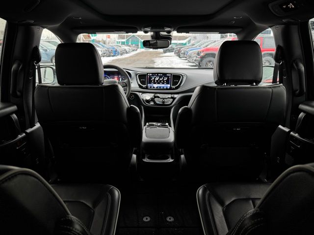 2025 CHRYSLER PACIFICA - Image 25