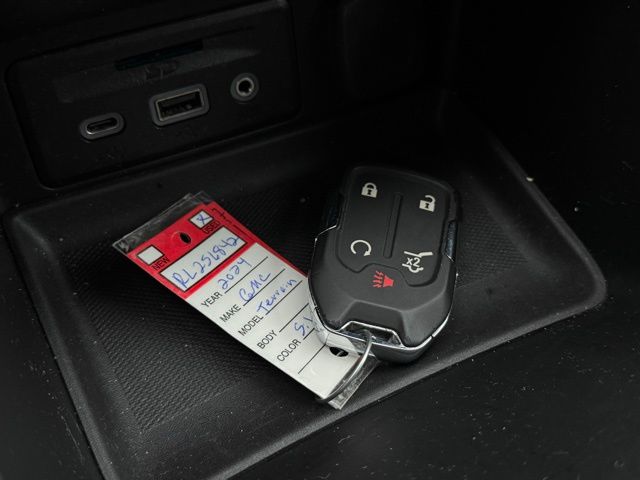 2024 GMC TERRAIN - Image 36