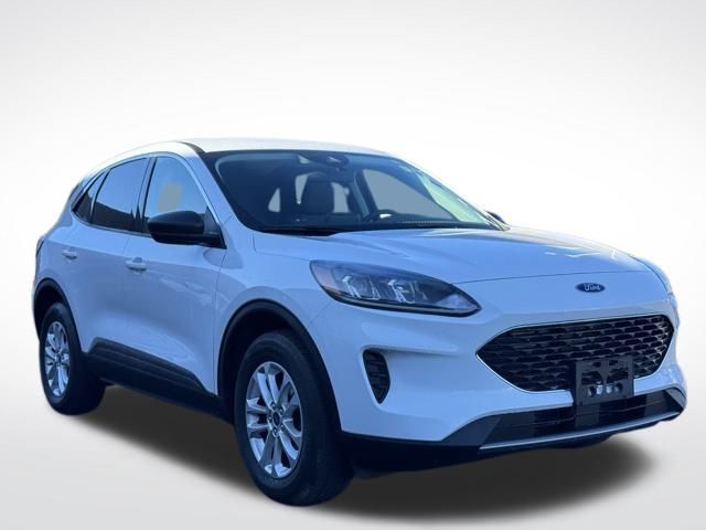 2022 Ford Escape SE photo 3