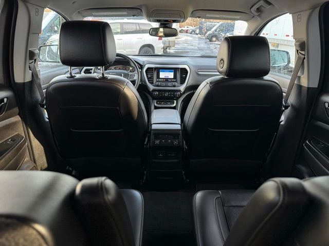2023 GMC ACADIA - Image 24