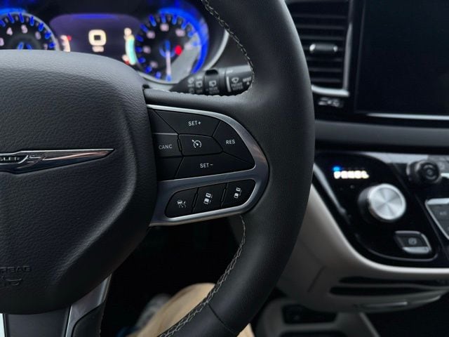 2024 CHRYSLER PACIFICA - Image 28