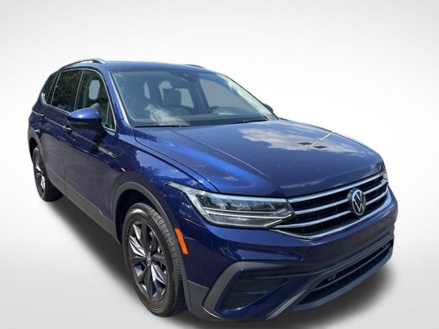 2022 Volkswagen Tiguan SE photo 3