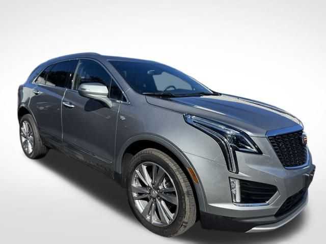 2025 Cadillac XT5 Premium Luxury photo 3